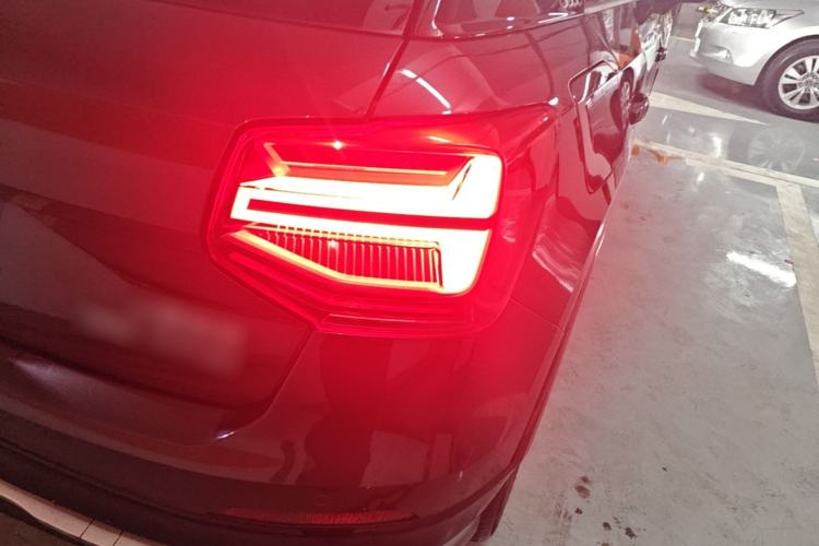Used Audi Q2L 2018 35 TFSI Launch Exclusive Edition China V Right Rear Taillight