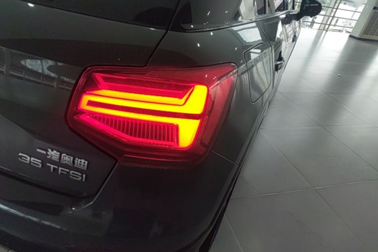 Used Audi Q2L 2018 35 TFSI Launch Exclusive Edition China VI Right Rear Taillight