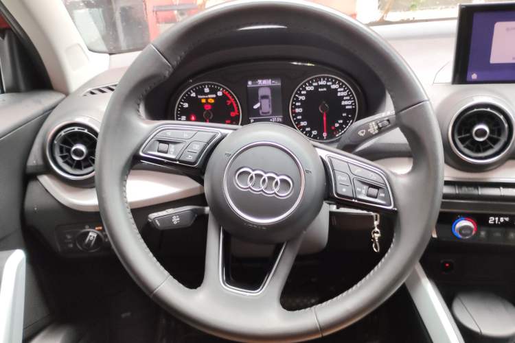 Used Audi Q2L 2018 35 TFSI Fashionable & Elegant Version China VI Emission Standard Steering Wheel