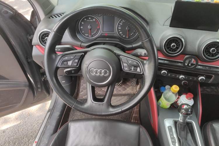 Used Audi Q2L 2018 35 TFSI Fashion Dynamic Version China VI Emission Standard Steering Wheel