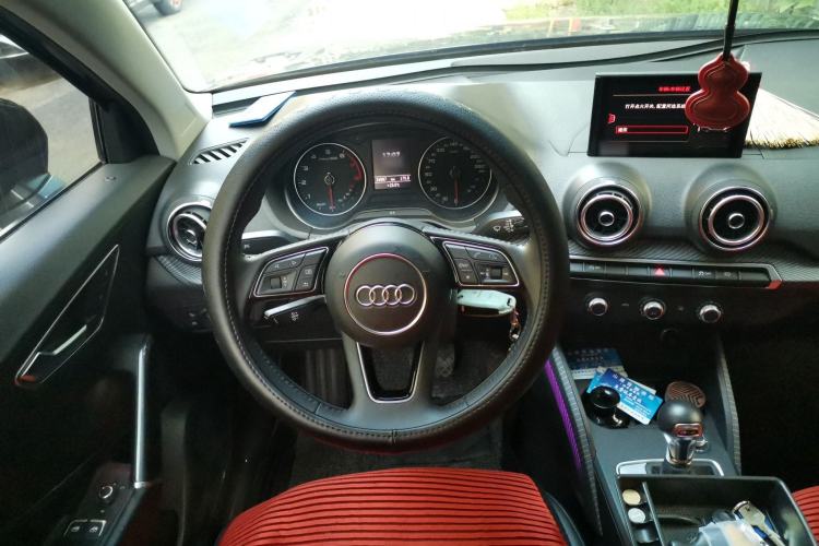 Used Audi Q2L 2018 35 TFSI Launch Exclusive Edition China V Steering Wheel