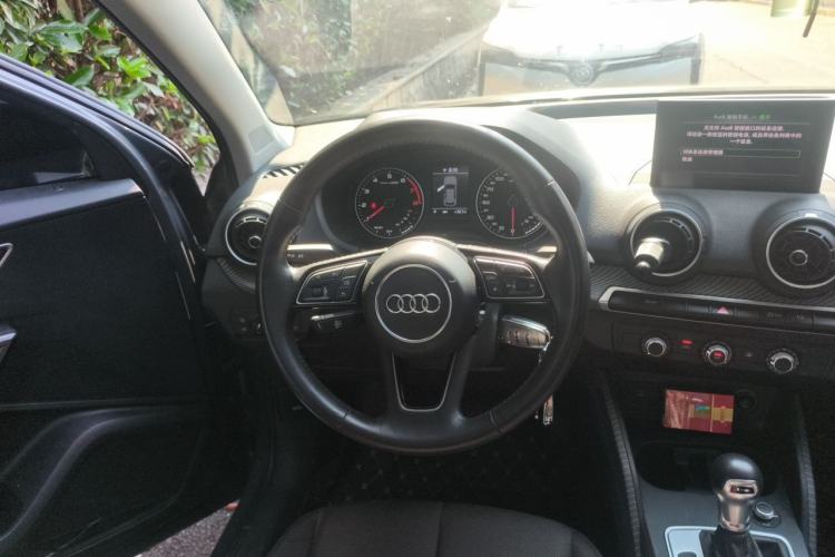 Used Audi Q2L 2018 35 TFSI Launch Exclusive Edition China VI Steering Wheel