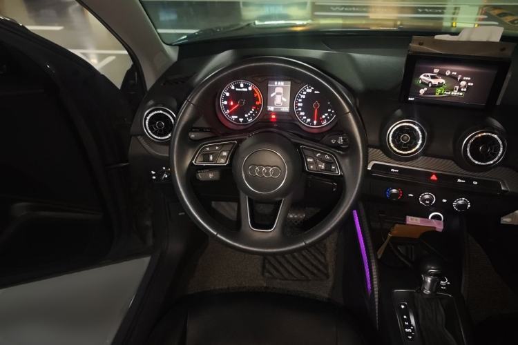 Used Audi Q2L 2018 35 TFSI Launch Exclusive Edition China VI Steering Wheel