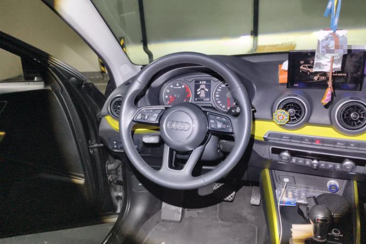 Used Audi Q2L 2018 35 TFSI Fashion Dynamic Version China VI Emission Standard Steering Wheel
