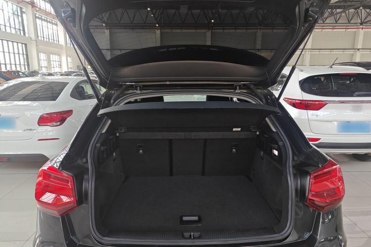 Used Audi Q2L 2018 35 TFSI Launch Exclusive Edition China VI Trunk