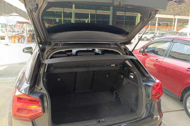 Used Audi Q2L 2018 35 TFSI Launch Exclusive Edition China VI Trunk