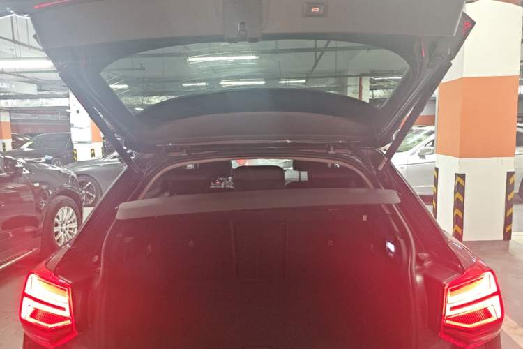 Used Audi Q2L 2018 35 TFSI Launch Exclusive Edition China V Trunk