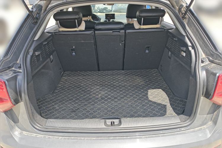 Used Audi Q2L 2018 35 TFSI Launch Exclusive Edition China VI Trunk