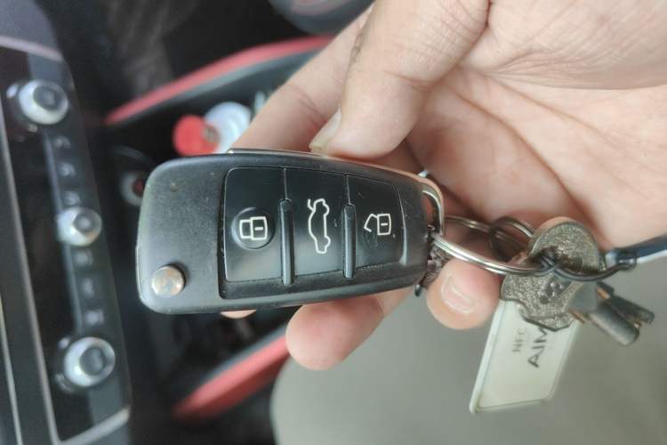 Used Audi Q2L 2018 35 TFSI Fashion Dynamic Version China VI Emission Standard Vehicle Key