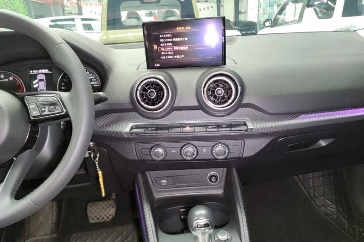 Used Audi Q2L 2018 35 TFSI Launch Exclusive Edition China VI Audio And AC Panel
