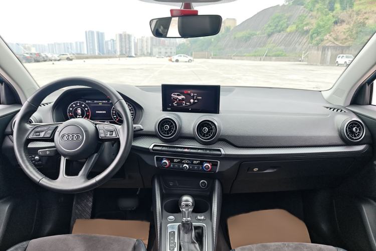 Used Audi Q2L 2018 35 TFSI Luxury Attractive Model China V Standard Interior 3