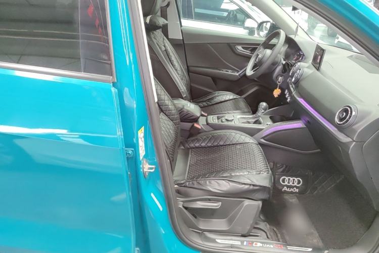 Used Audi Q2L 2018 35 TFSI Launch Exclusive Edition China VI Right Front Seat