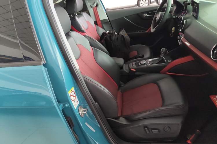 Used Audi Q2L 2018 35 TFSI Fashion Dynamic Version China V Emission Standard Right Front Seat