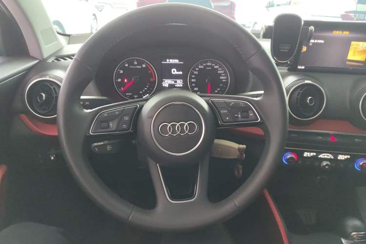 Used Audi Q2L 2018 35 TFSI Fashion Dynamic Version China V Emission Standard Steering Wheel
