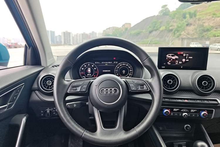 Used Audi Q2L 2018 35 TFSI Luxury Attractive Model China V Standard Steering Wheel