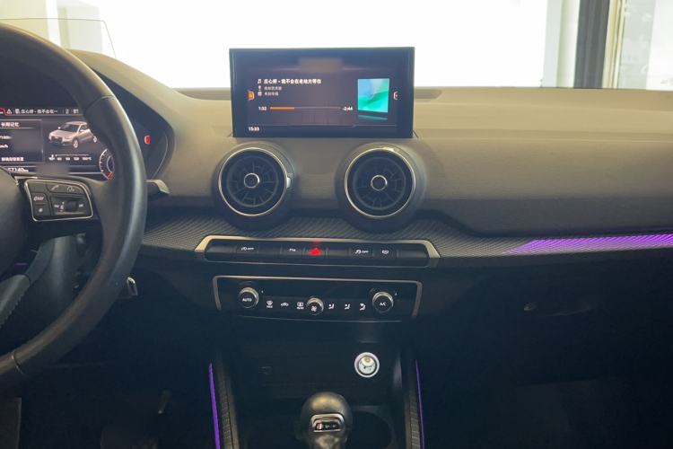 Used Audi Q2L 2018 35 TFSI Fashion Dynamic Version China V Emission Standard Audio And AC Panel