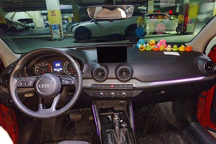 Used Audi Q2L 2018 35 TFSI Launch Exclusive Edition China V Center Console