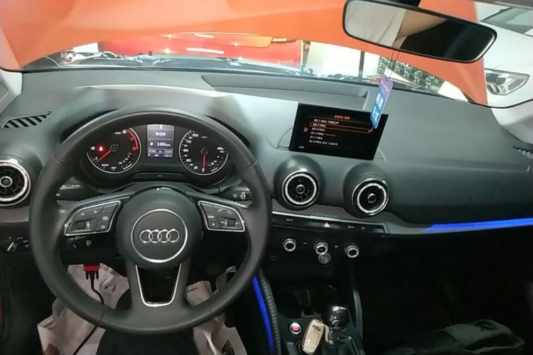 Used Audi Q2L 2018 35 TFSI Launch Exclusive Edition China V Center Console