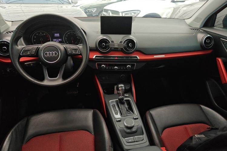 Used Audi Q2L 2018 35 TFSI Fashion Dynamic Version China V Emission Standard Center Console