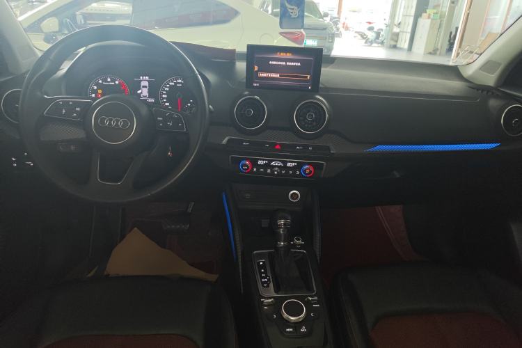 Used Audi Q2L 2018 35 TFSI Fashion Dynamic Version China V Emission Standard Center Console
