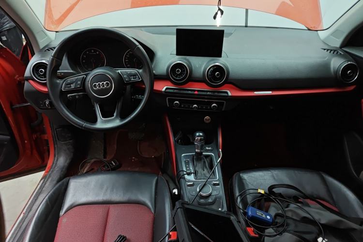 Used Audi Q2L 2018 35 TFSI Fashion Dynamic Version China V Emission Standard Center Console