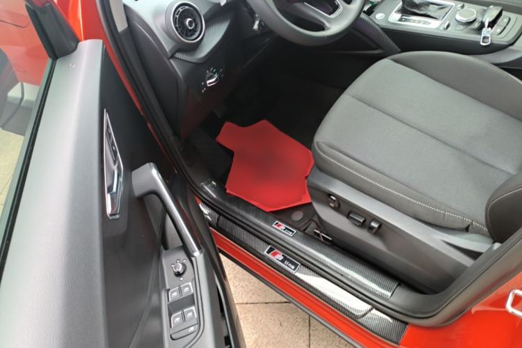 Used Audi Q2L 2018 35 TFSI Launch Exclusive Edition China VI Driver Seat