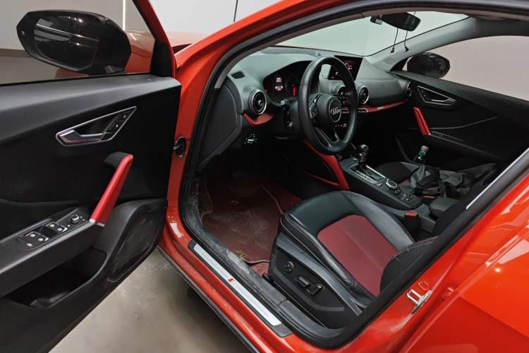 Used Audi Q2L 2018 35 TFSI Fashion Dynamic Version China V Emission Standard Driver Seat
