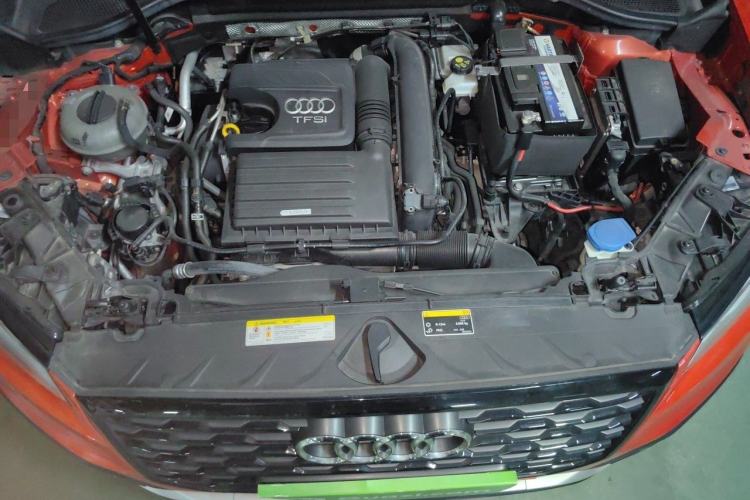 Used Audi Q2L 2018 35 TFSI Fashion Dynamic Version China VI Emission Standard Engine Bay