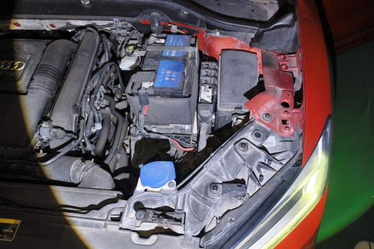 Used Audi Q2L 2018 35 TFSI Fashion Dynamic Version China VI Emission Standard Engine Bay Left
