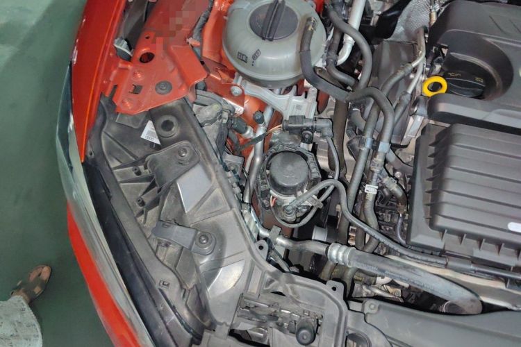Used Audi Q2L 2018 35 TFSI Fashion Dynamic Version China VI Emission Standard Engine Bay Right