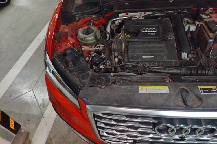Used Audi Q2L 2018 35 TFSI Fashionable & Elegant Version China VI Emission Standard Engine Bay Right