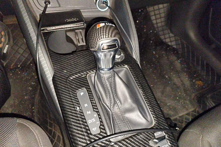 Used Audi Q2L 2018 35 TFSI Launch Exclusive Edition China V Gear Lever