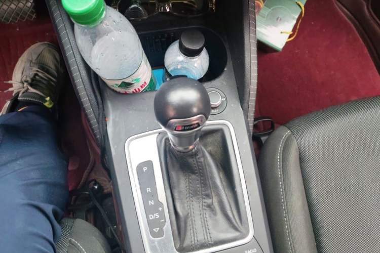 Used Audi Q2L 2018 35 TFSI Launch Exclusive Edition China VI Gear Lever