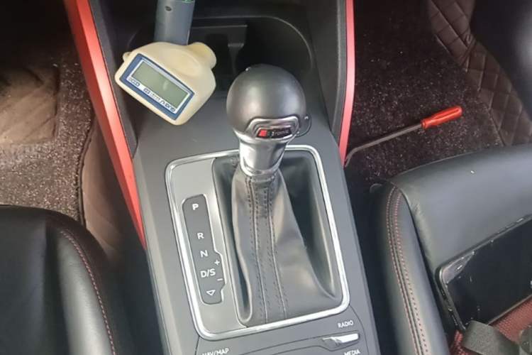 Used Audi Q2L 2018 35 TFSI Fashion Dynamic Version China V Emission Standard Gear Lever