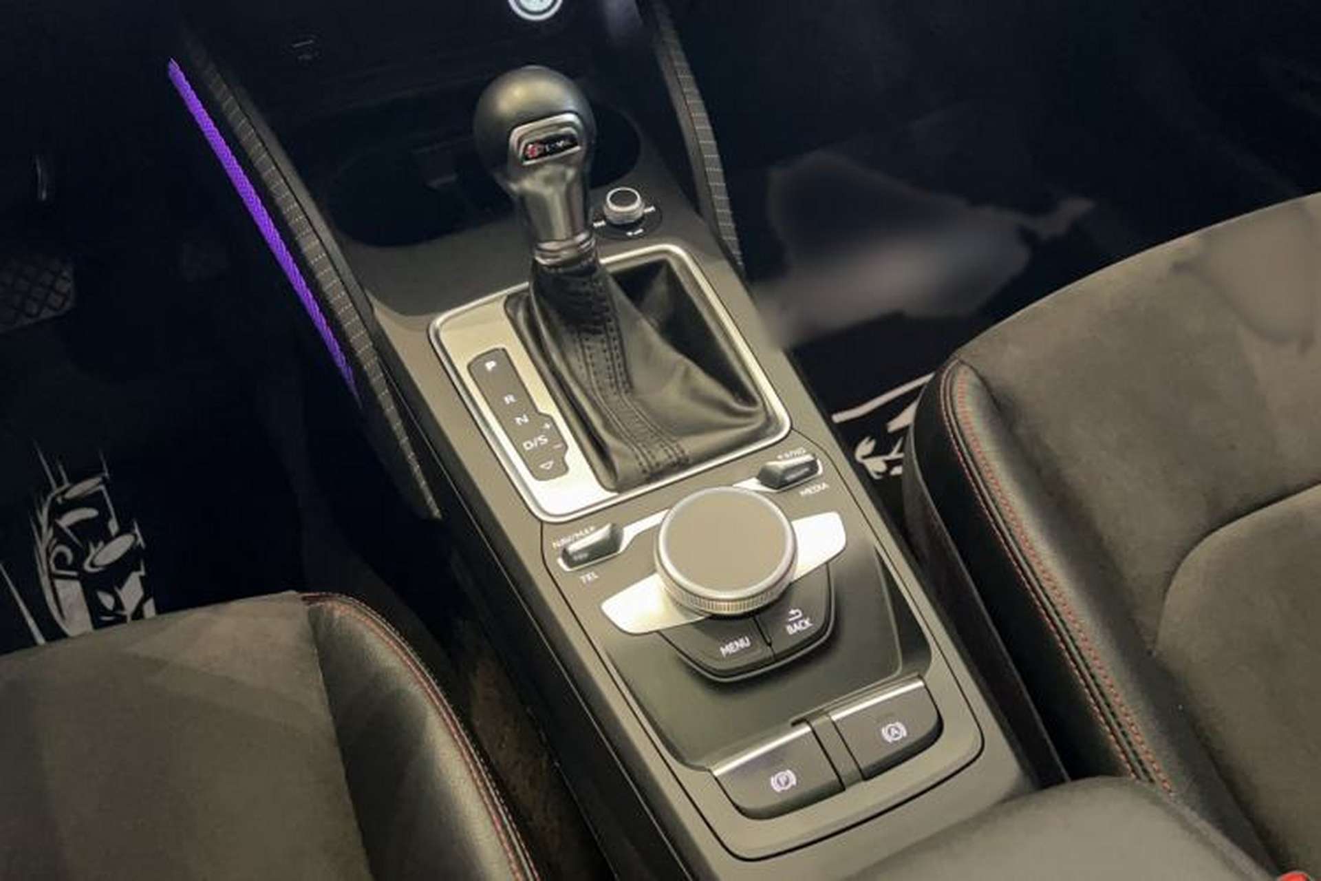 Used Audi Q2L 2018 35 TFSI Fashion Dynamic Version China V Emission Standard Gear Lever