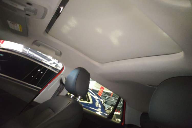 Used Audi Q2L 2018 35 TFSI Launch Exclusive Edition China VI Headliner