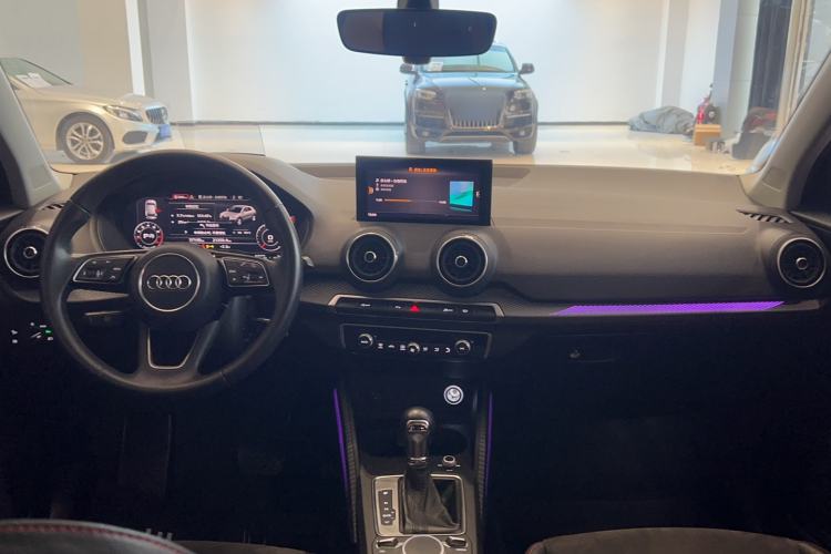 Used Audi Q2L 2018 35 TFSI Fashion Dynamic Version China V Emission Standard Interior 1