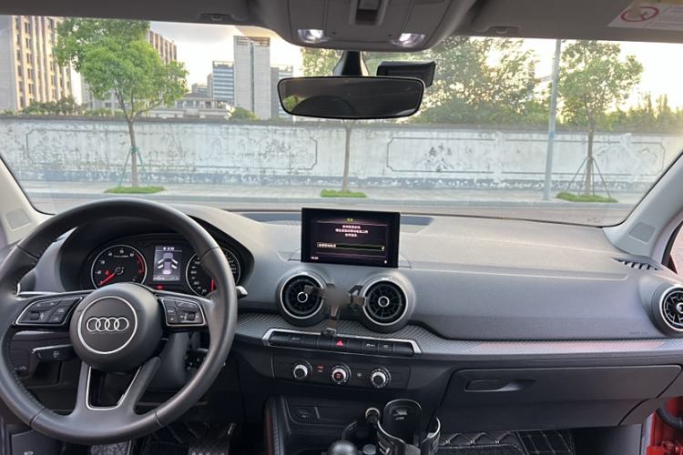 Used Audi Q2L 2018 35 TFSI Launch Exclusive Edition China VI Interior 1