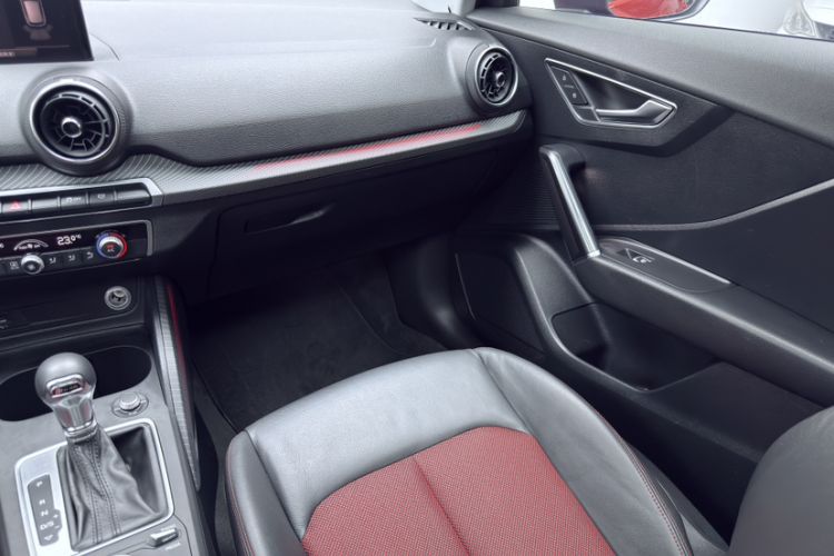 Used Audi Q2L 2018 35 TFSI Fashion Dynamic Version China V Emission Standard Interior 10