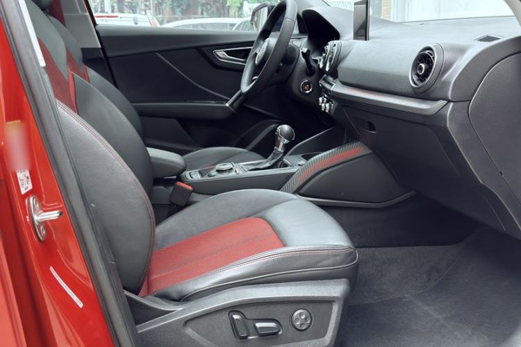 Used Audi Q2L 2018 35 TFSI Fashion Dynamic Version China V Emission Standard Interior 12