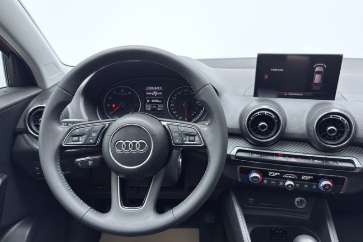 Used Audi Q2L 2018 35 TFSI Fashion Dynamic Version China V Emission Standard Interior 2