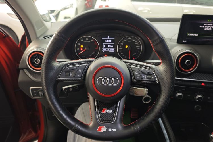 Used Audi Q2L 2018 35 TFSI Launch Exclusive Edition China VI Interior 2