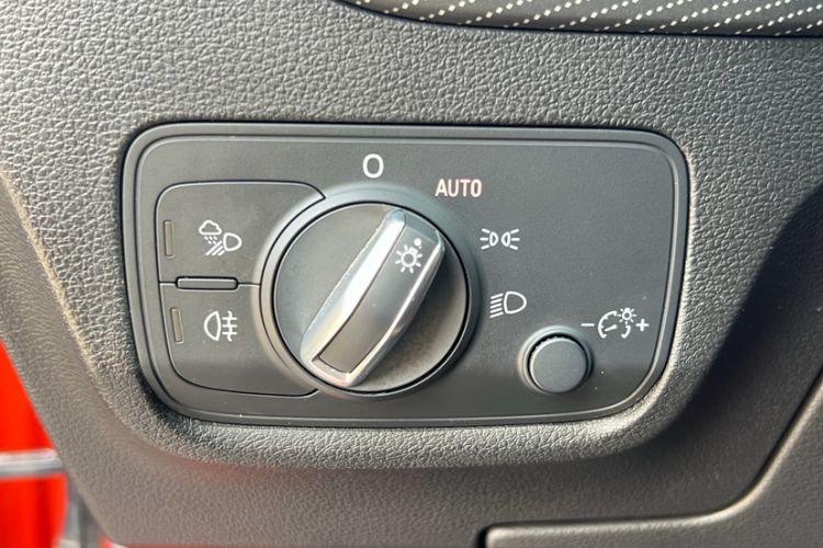 Used Audi Q2L 2018 35 TFSI Fashion Dynamic Version China V Emission Standard Interior 9