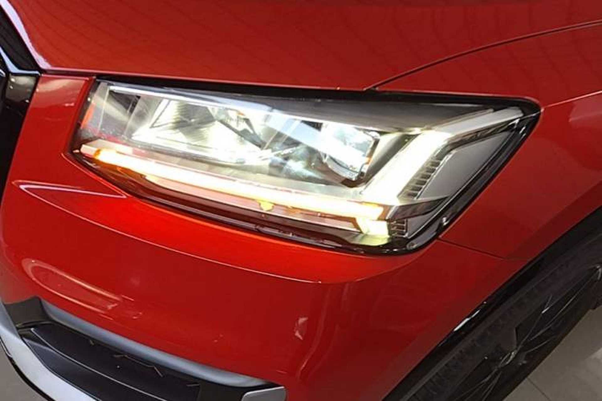 Used Audi Q2L 2018 35 TFSI Fashion Dynamic Version China V Emission Standard Left Front Headlight
