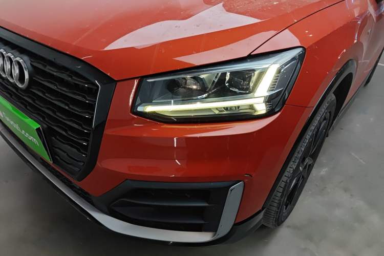 Used Audi Q2L 2018 35 TFSI Fashion Dynamic Version China V Emission Standard Left Front Headlight