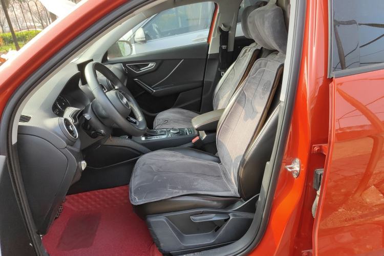 Used Audi Q2L 2018 35 TFSI Launch Exclusive Edition China VI Left Front Seat