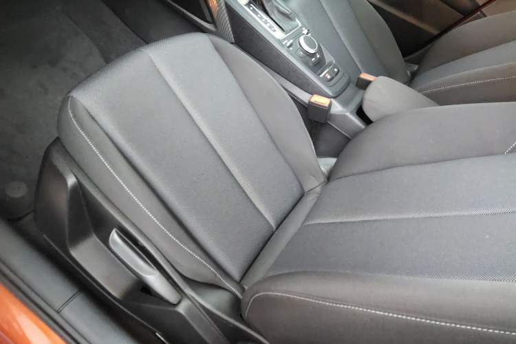 Used Audi Q2L 2018 35 TFSI Launch Exclusive Edition China VI Left Front Seat