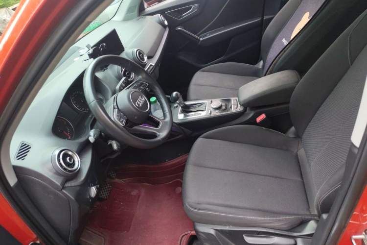 Used Audi Q2L 2018 35 TFSI Launch Exclusive Edition China VI Left Front Seat