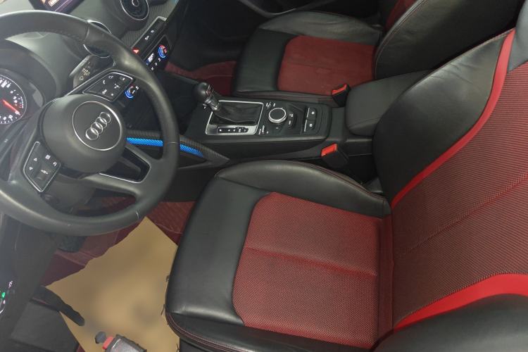 Used Audi Q2L 2018 35 TFSI Fashion Dynamic Version China V Emission Standard Left Front Seat
