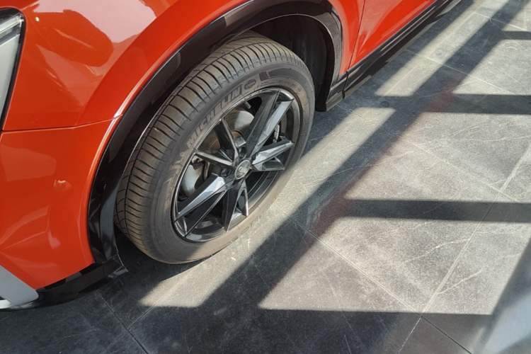 Used Audi Q2L 2018 35 TFSI Fashion Dynamic Version China VI Emission Standard Left Front Wheel Hub